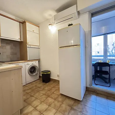 Apartment Ste Maxime : Appt 2p, 4 Couchages, Piscine, Parking - Fr-1-226-556 Sainte-Maxime